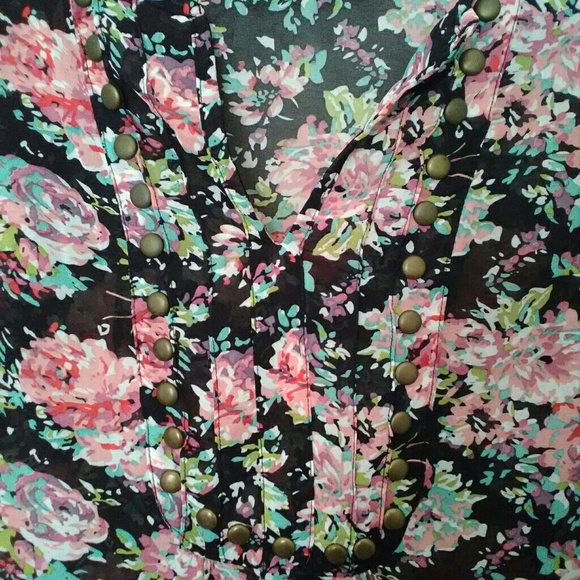 Angie floral boho top - Picture 2 of 7